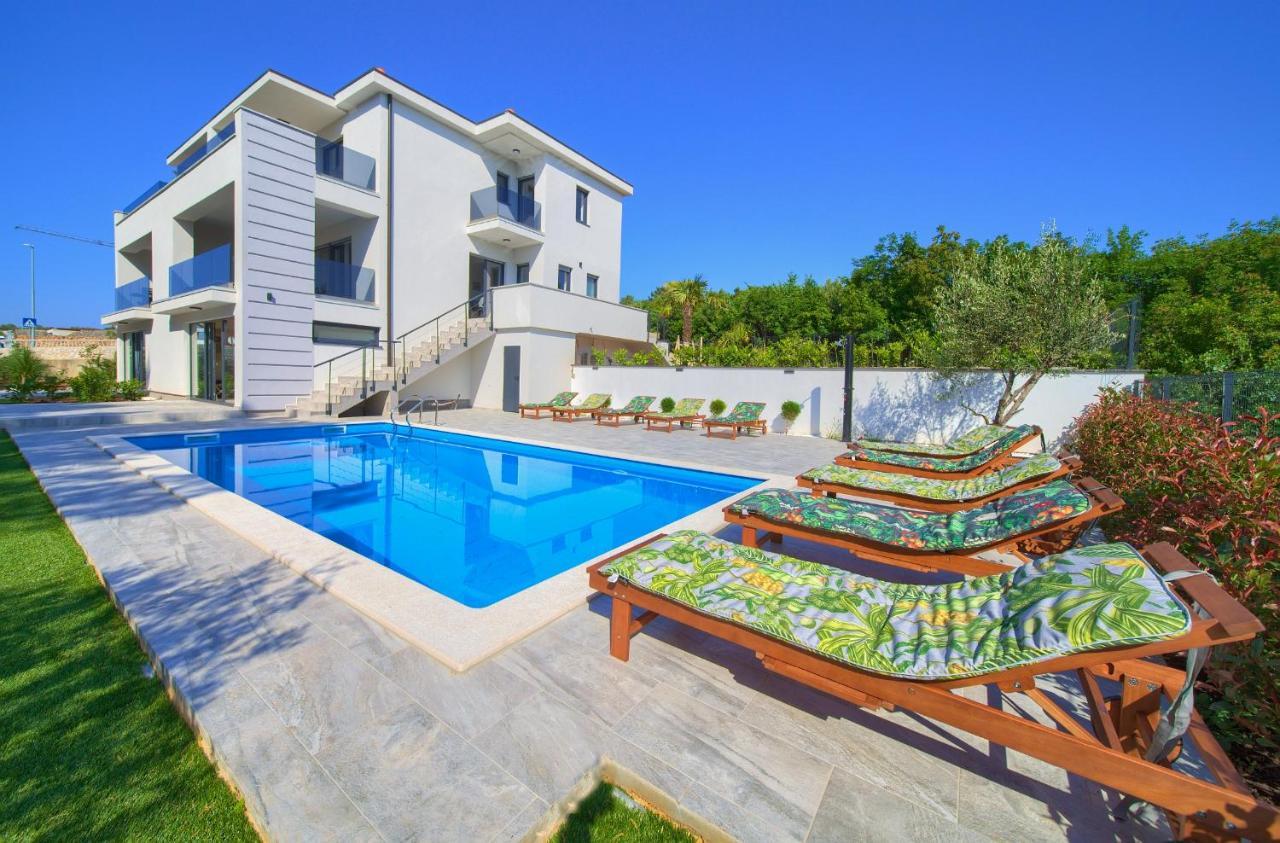 Apartments Paola & Karla With Pool Krk Town Exteriör bild