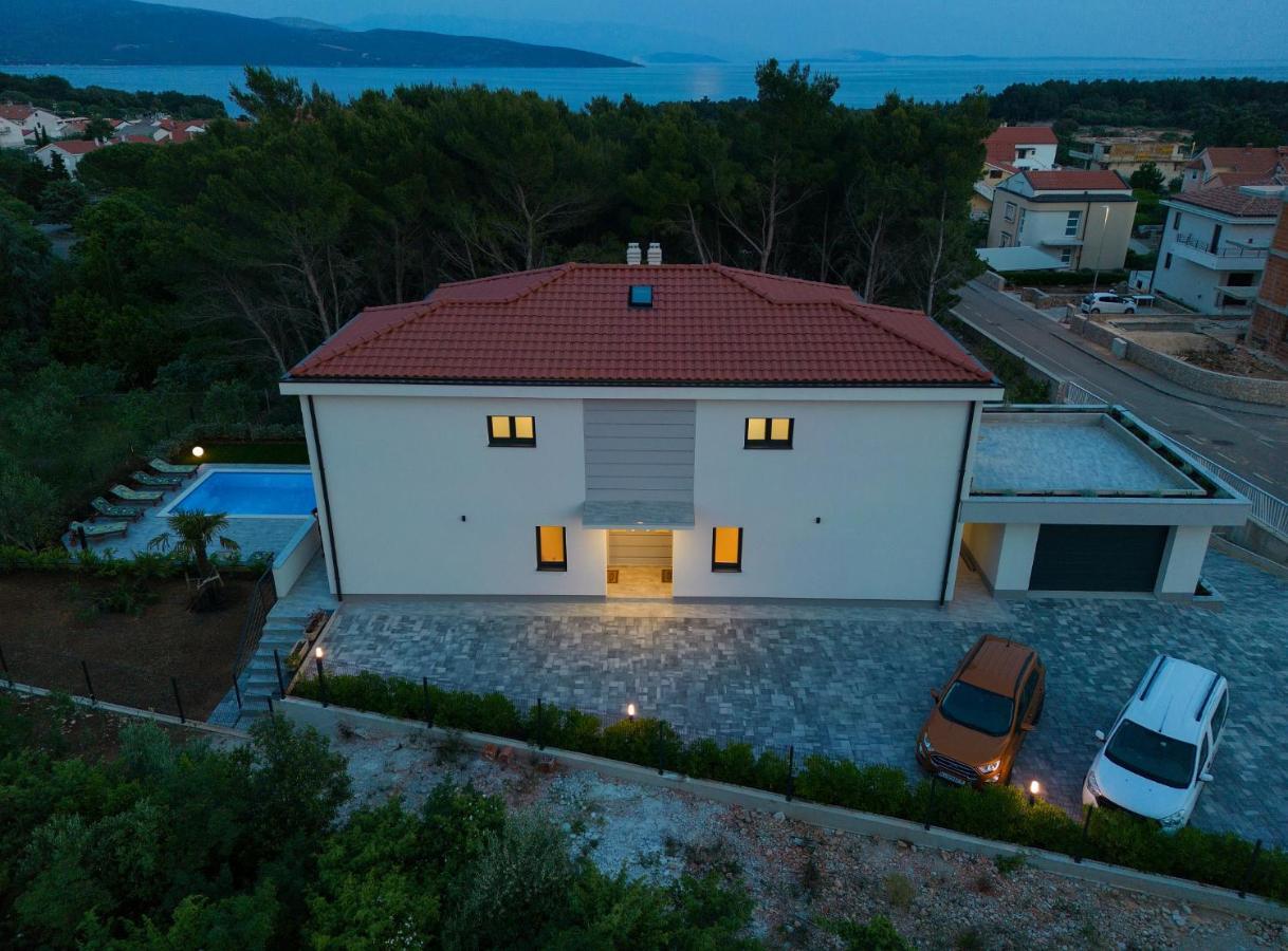 Apartments Paola & Karla With Pool Krk Town Exteriör bild