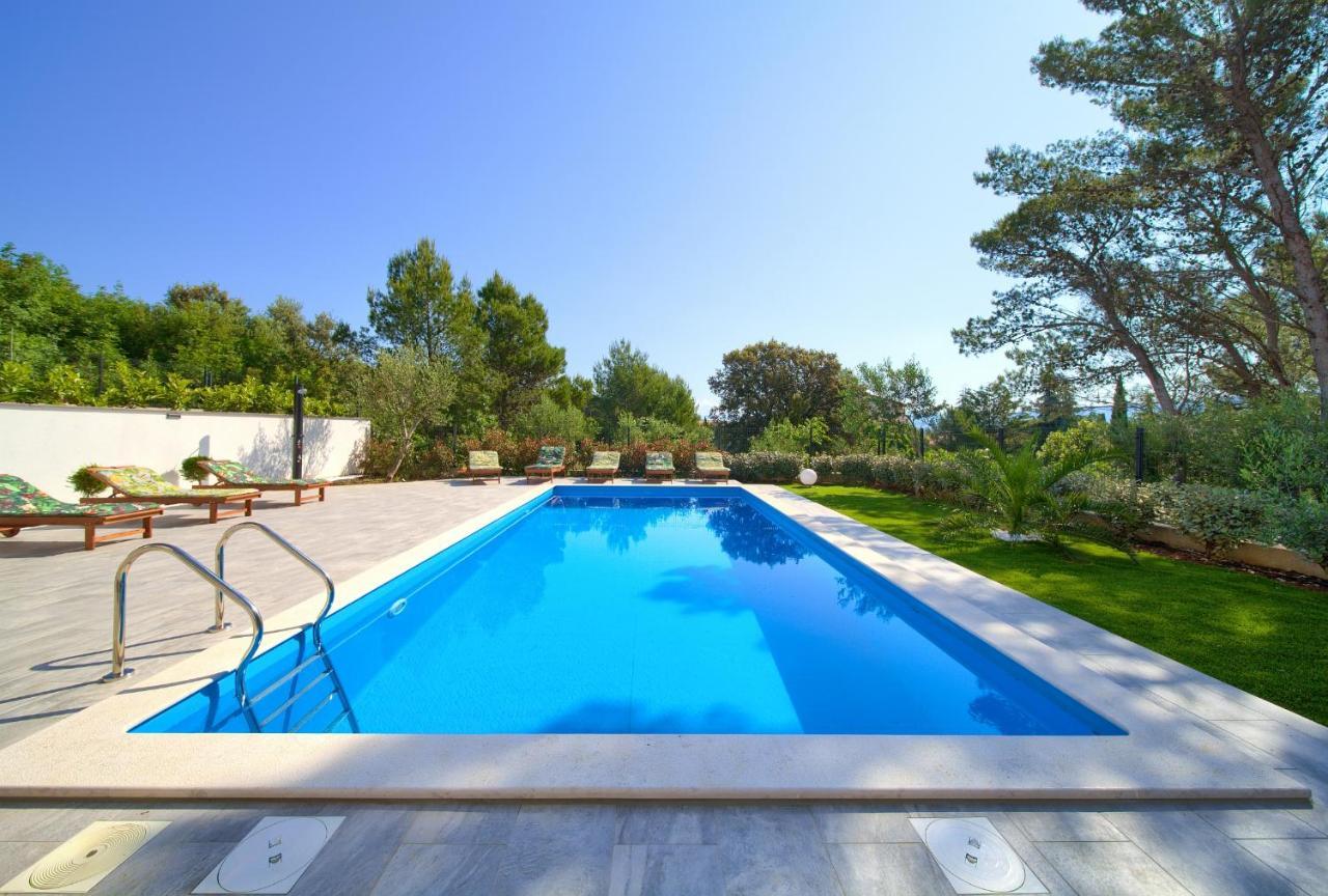 Apartments Paola & Karla With Pool Krk Town Exteriör bild