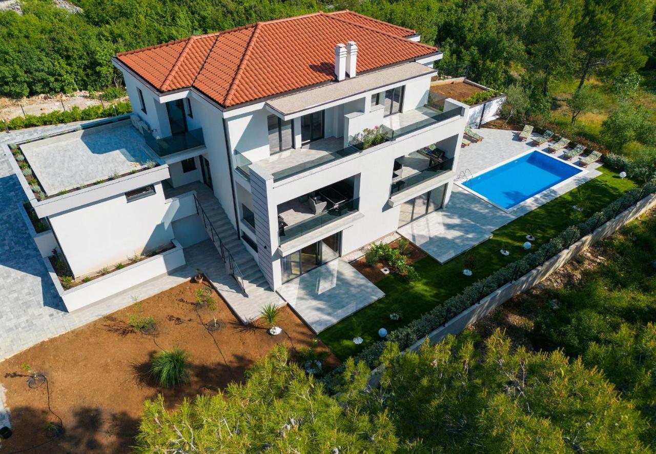 Apartments Paola & Karla With Pool Krk Town Exteriör bild