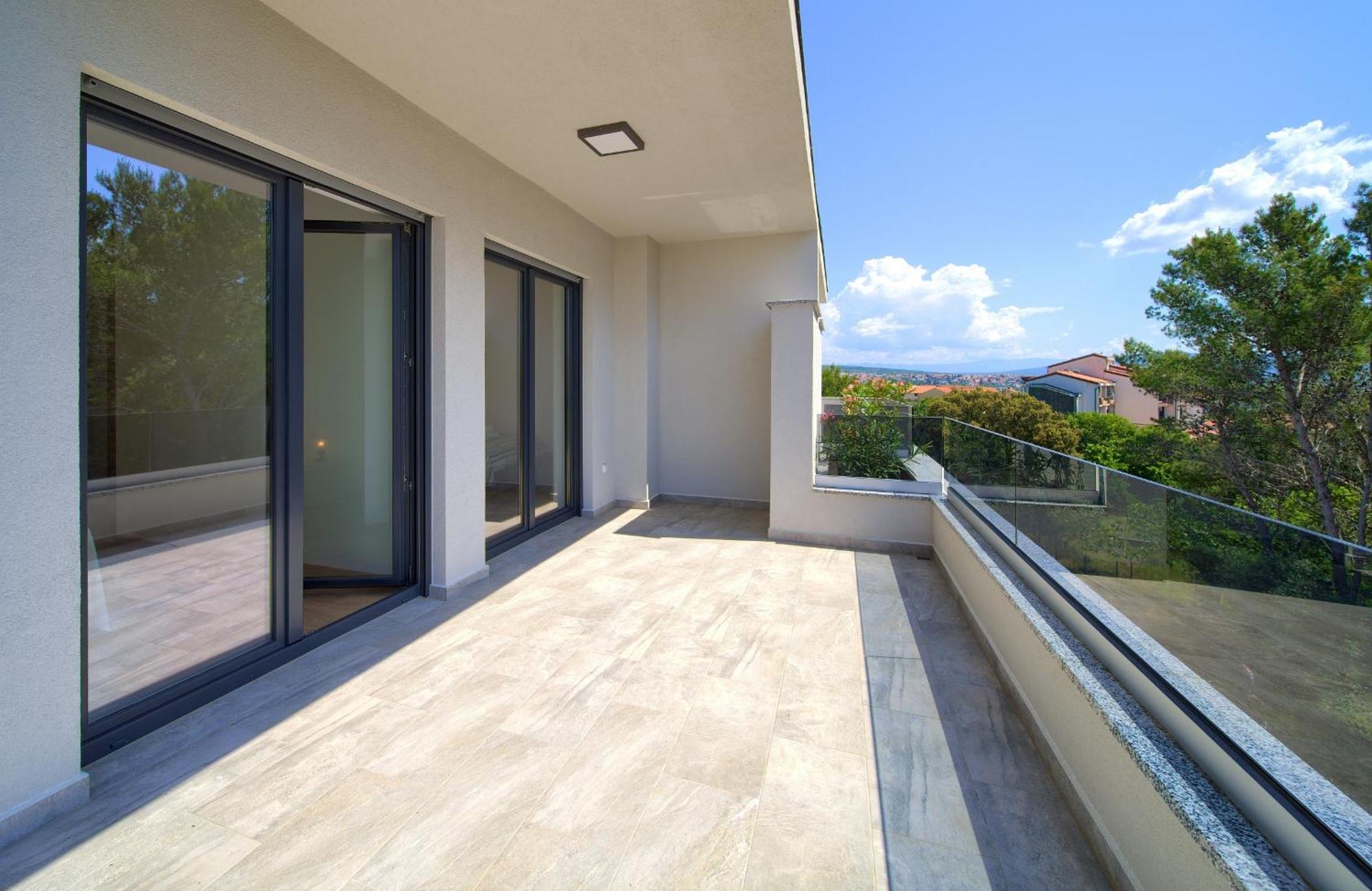 Apartments Paola & Karla With Pool Krk Town Rum bild